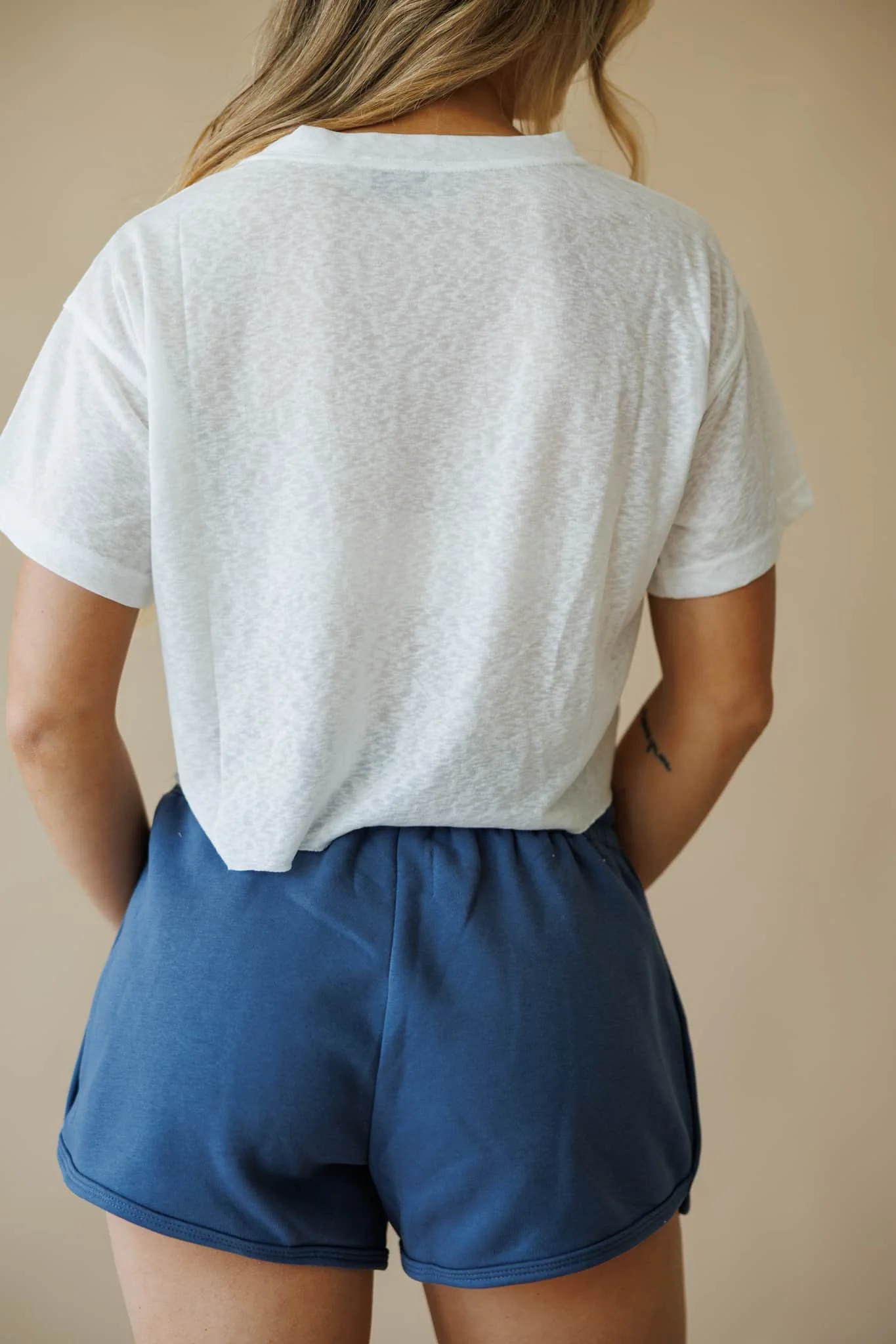 Cropped Raw Hem Tee - Image 9