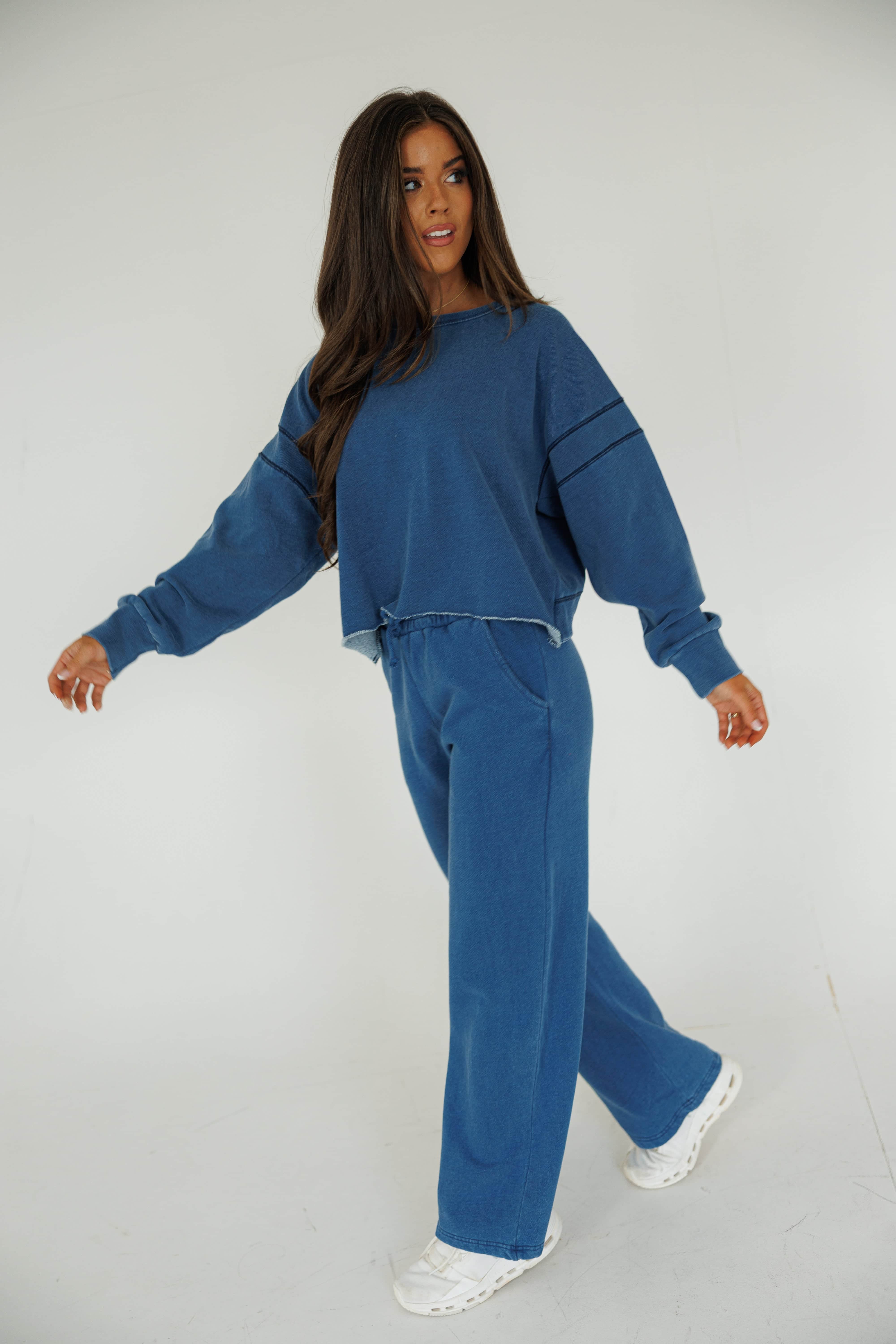 Denim Wash Cutout Back Sweatshirt - Image 4