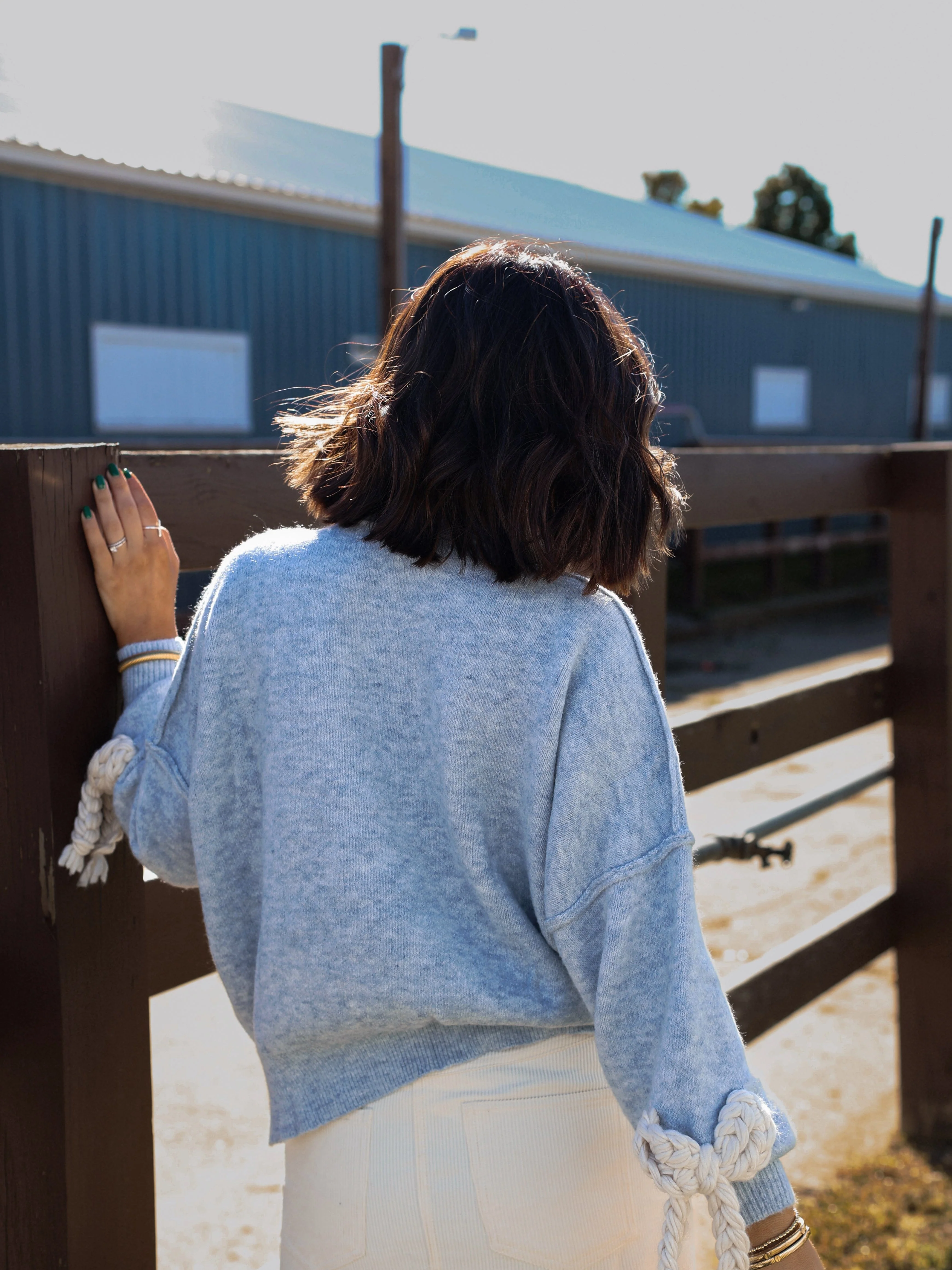 Oversized Bow Sweater - Image 3